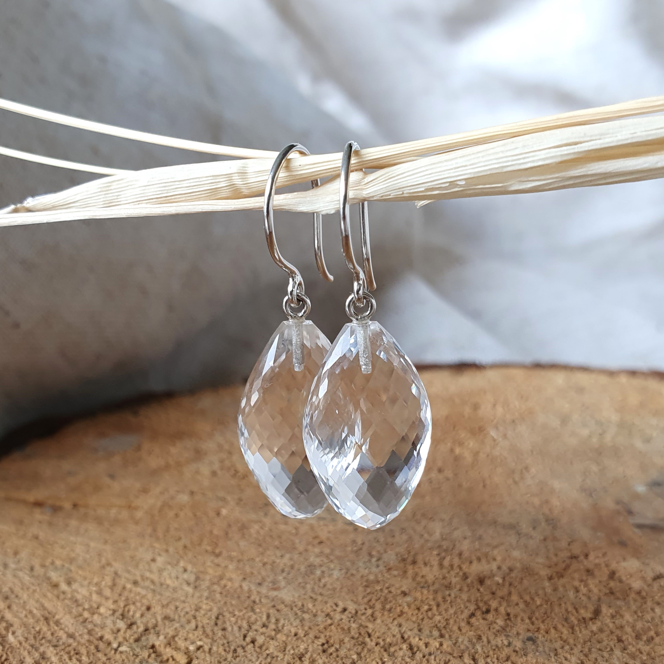 Silver Sparkling Rock Crystal Earrings - Gems - Cobaja Goudsmid Atelier