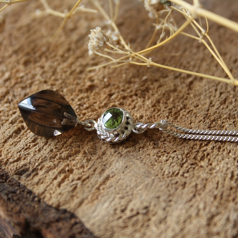 Zilveren Peridoot en Rookkwarts Hanger