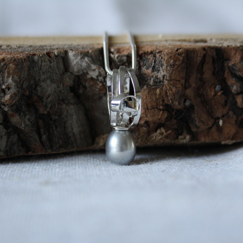 Zilveren Knoop Parelhanger